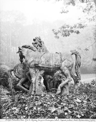 Tritons die twee paarden van de zon verzorgen in het bos van de Baden van Apollo door Gaspard and Balthazar Marsy